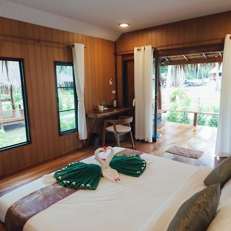 Coco Canopy Boutique Resort Koh Jum Buitenkant foto