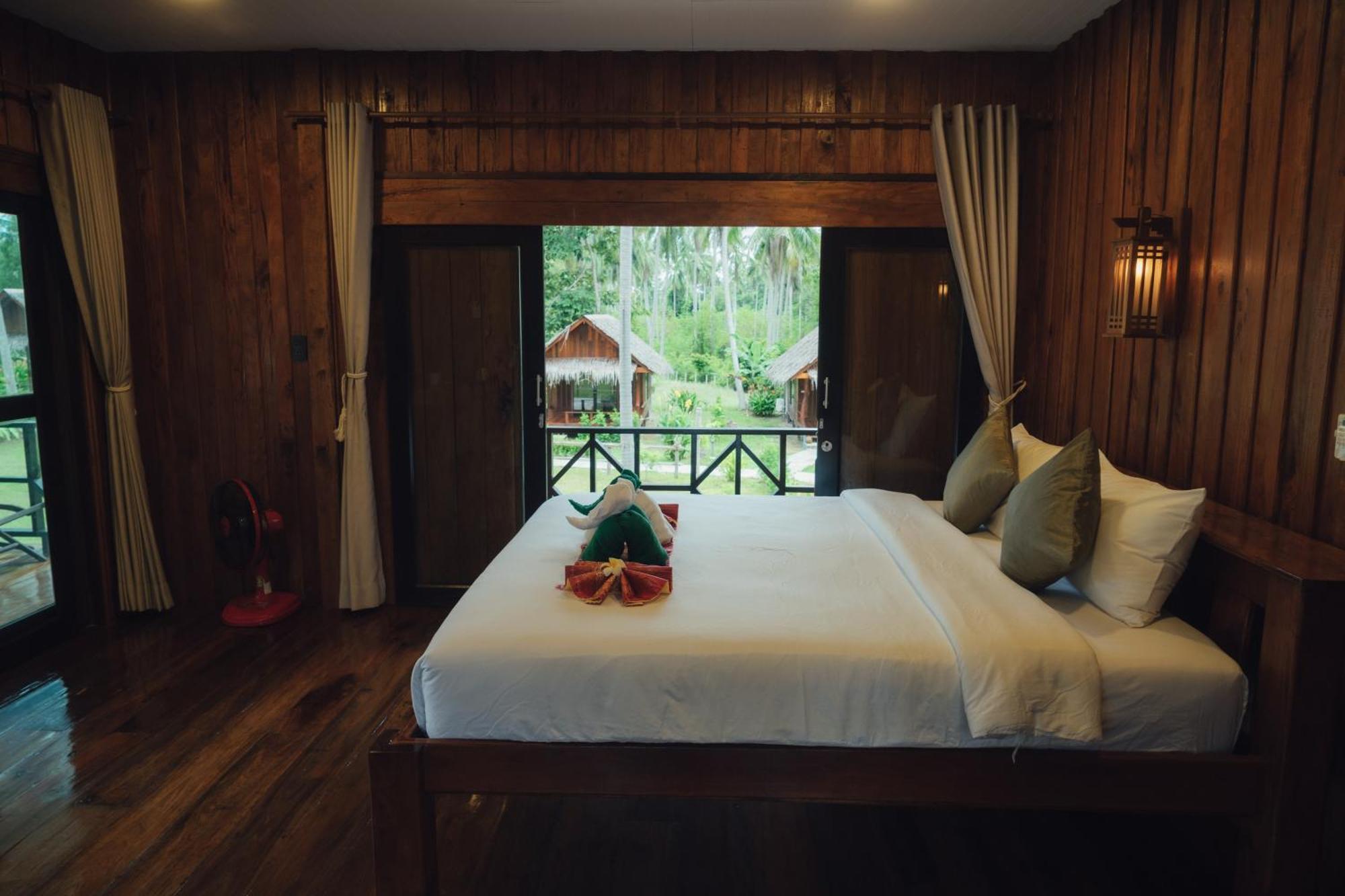 Coco Canopy Boutique Resort Koh Jum Buitenkant foto