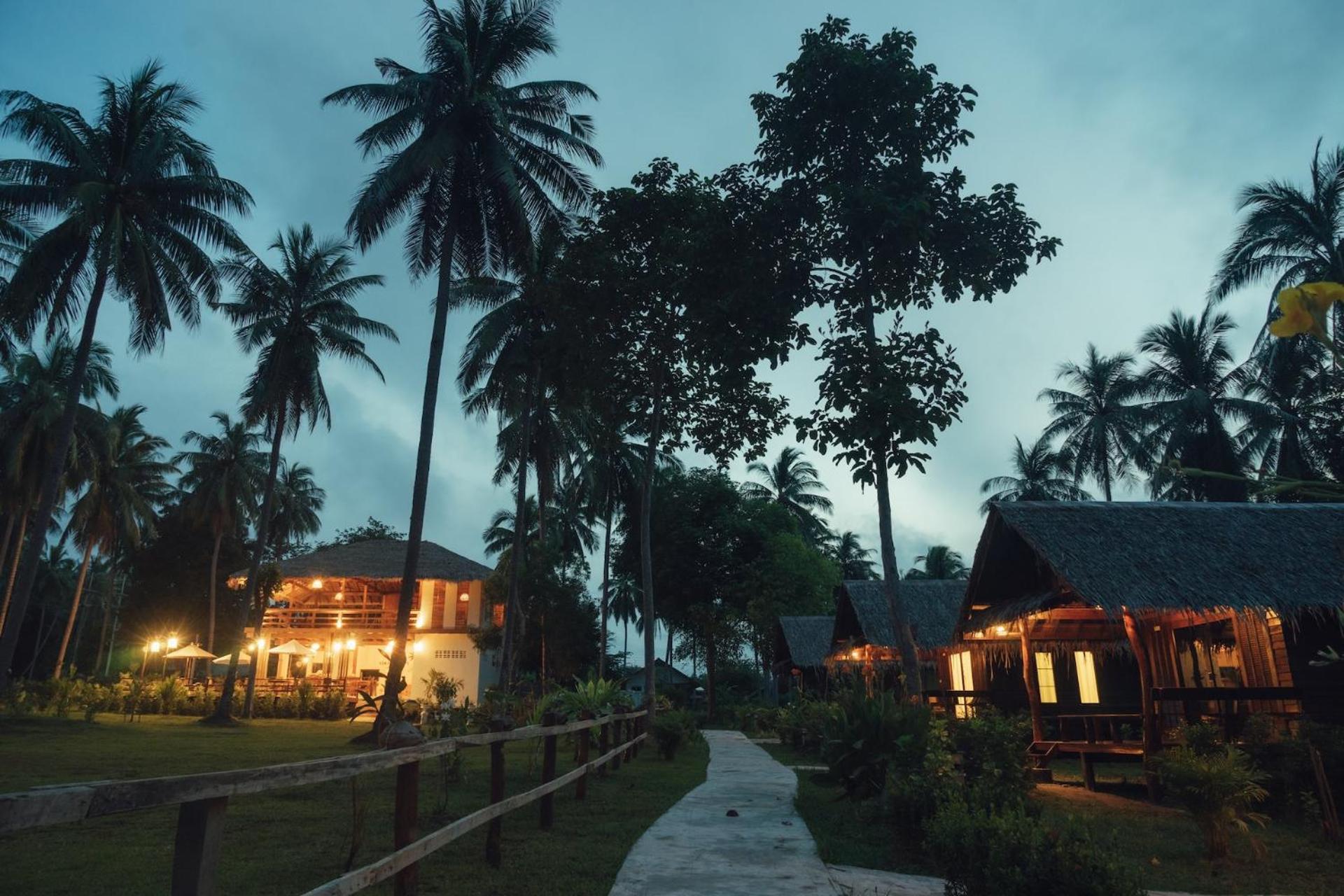 Coco Canopy Boutique Resort Koh Jum Buitenkant foto