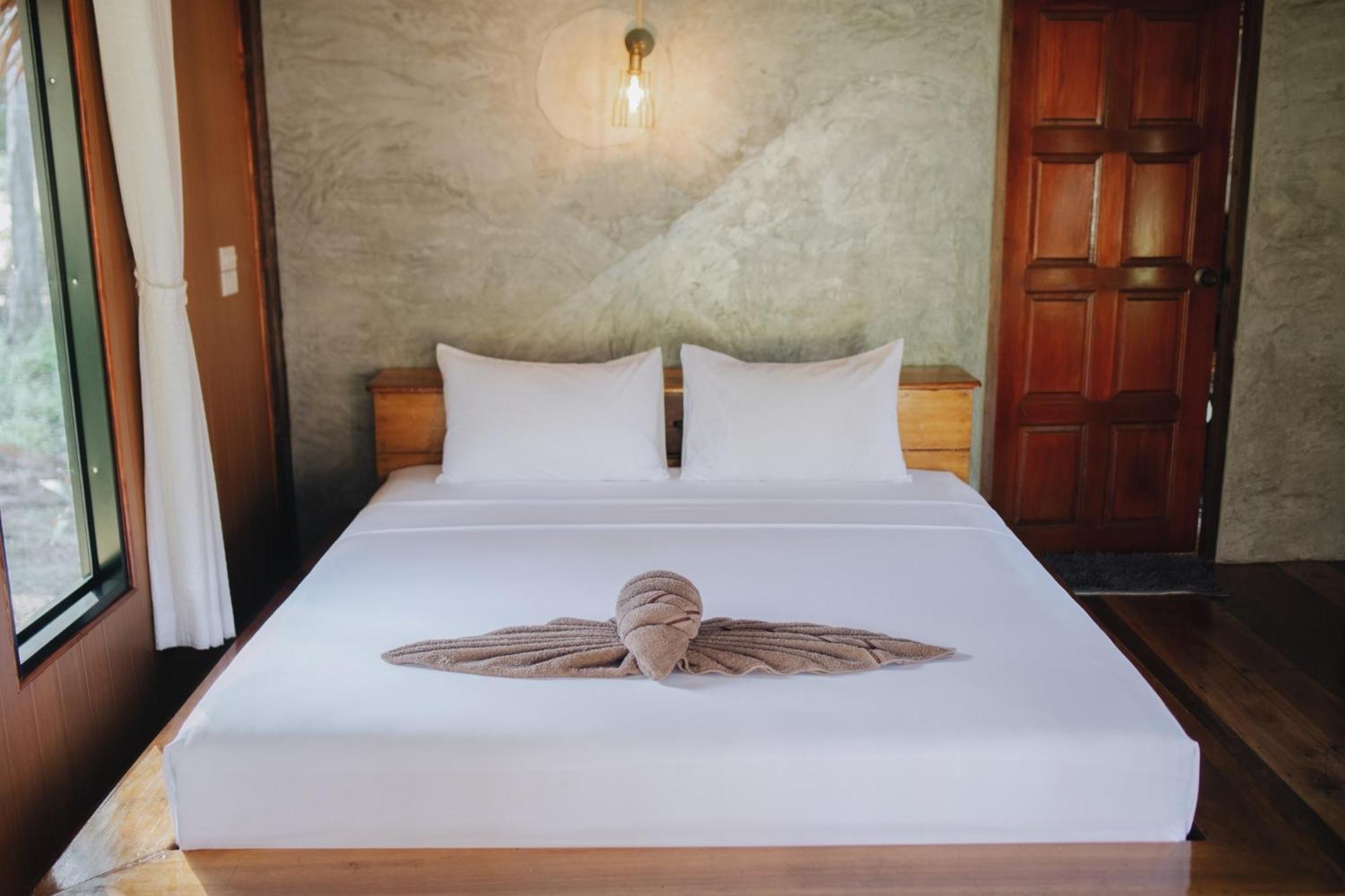 Coco Canopy Boutique Resort Koh Jum Buitenkant foto